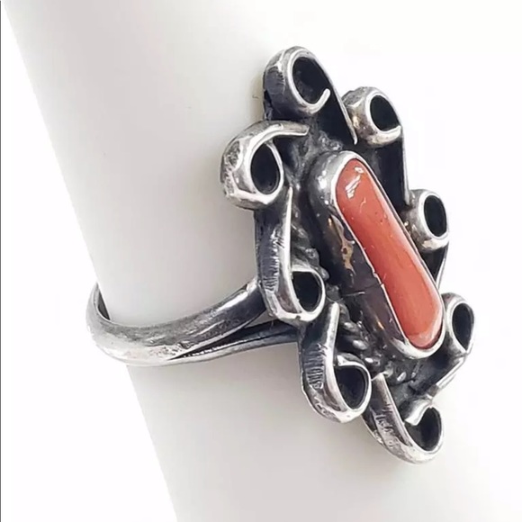 Vintage Sterling Silver Red Coral Ring - Picture 2 of 4